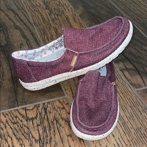 Hey Dude Women's Burgundy Flats